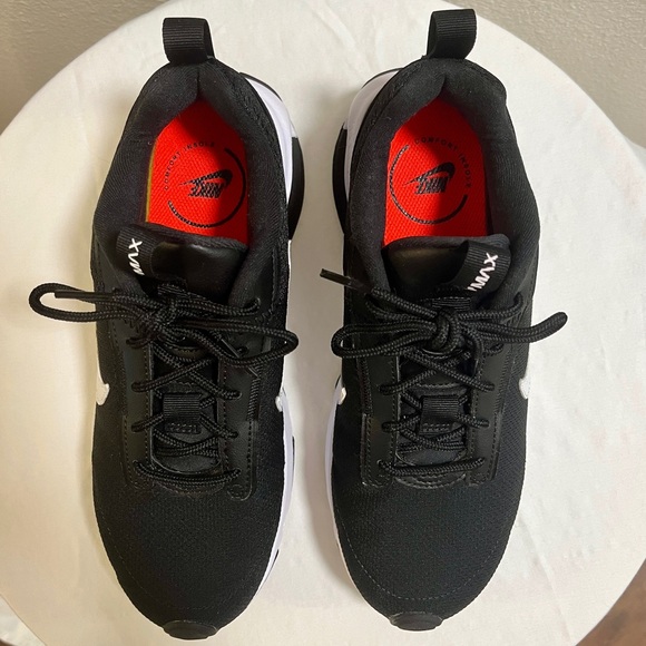 Nike Women’s Air Max Intrlk size 7 - Picture 4 of 10